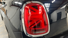 MINI Hatchback 1.5 Cooper Exclusive 3dr Auto Petrol Hatchback